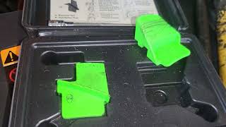 2015 Cadillac Escalade AC compressor removal tips. REMEMBER TO DISCHARGE AC PRIOR TO LINE REMOVAL!!!