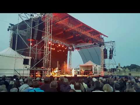 Cecile Corbel   Filets Bleus 2017