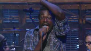 TV On The Radio - Wolf Like Me ( Live on Letterman ) HD &amp; in sync