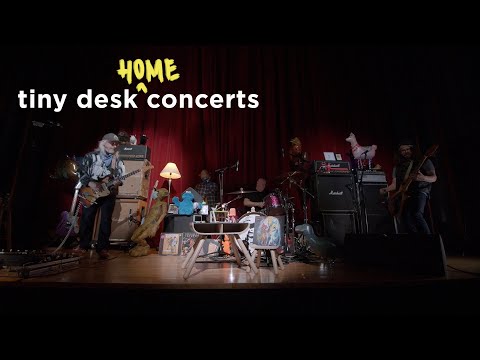 Tiny Desk (Home) Concert のサムネイル