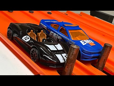 Hot Wheels McLaren Elva vs. ‘15 Dodge Charger SRT