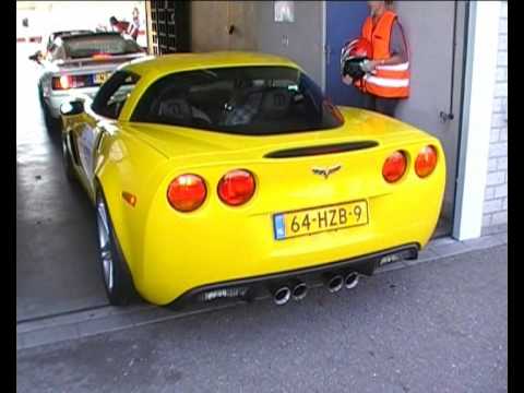 Corvette C6 Z06 loud revving! Lovely sound!