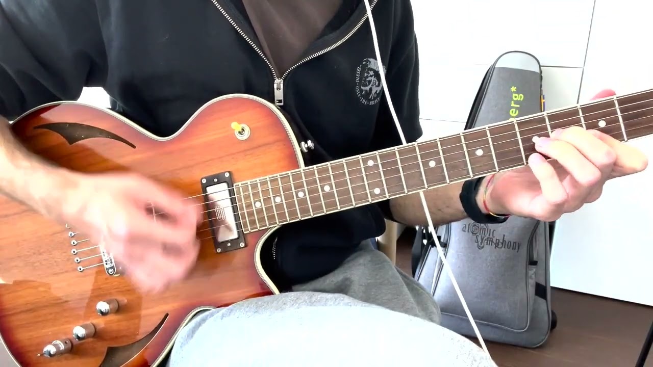 Roberto Barlocci playing the Island In The Sun intro riff on electric guitar