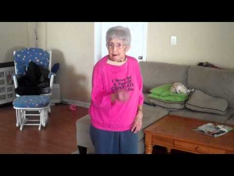 97 year old Granny dancing to Just Dance 2 - HOT STUFF!