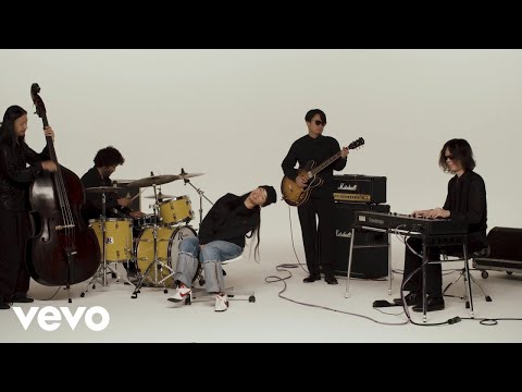 Awich - Happy X-mas (War Is Over)