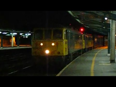 Freightliner 86638 and 86613 head north through Carlisle
