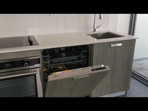 50 Charles St E 4011, for Lease