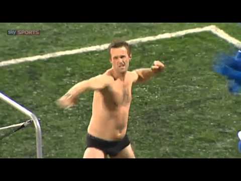 Ronny Deila, Celtic's new coach, celebrates by doing push ups in his underwear!