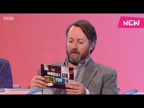 Vzbudil se David Mitchell s rukama v nohavicích?