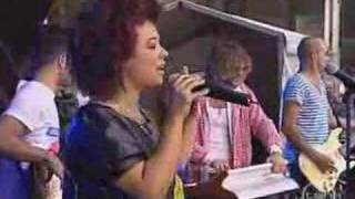 Sneaky Sound System - UFO (live on Video Hits)