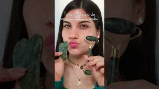 Siempre realizo mis masajes faciales con el roller y el Gua sha de cuarzo verde de @soffiorganic🌿
