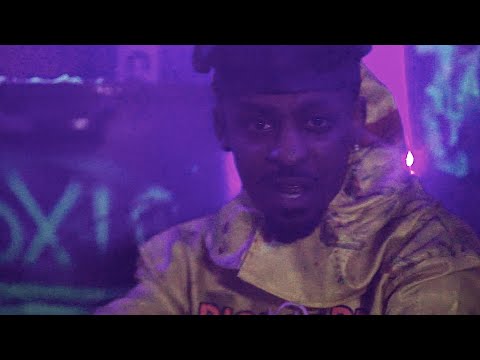 AkaFrank - A Toxic Me (Official Video)