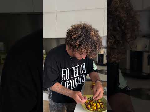 Ranta, Dulus, Miroshin - Elevated x Салат с бурратой и манго/Burrata & mango salad