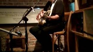 Como un dolor de muelas / Pancho Varona