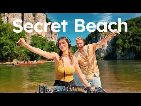 Hidden Bay Deep House Mix | Giant Cliffs & Tiny Boats | Dreamy Melodic DJ Set for Vacation Vibes