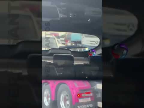 Acidente na Anchieta causa congestionamento sentido litoral na tarde desta sexta-feira (7).