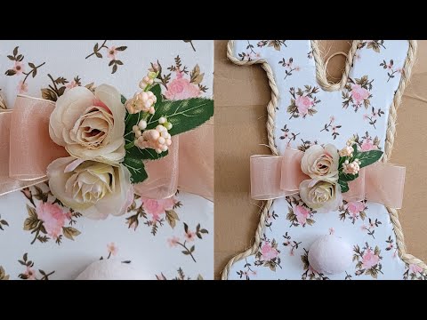 Make a beautiful Easter bunny using cardboard! An easy and sellable door decoration!