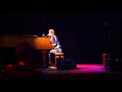 Britt Lenting Open Mic , Meisje waar ga je, Tijd zat en Geen groen gras