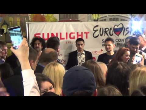 ESCKAZ in Moscow: Crowd of fans and press meeting Sergey Lazarev at autograph session
