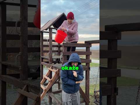 Czy wodoodporna kurtka naprawdę nie przepuści wody💧?