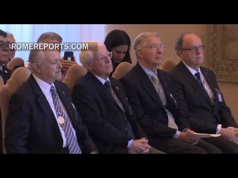 El Papa habla a Stephen Hawking y otros científicos sobre el cambio climático