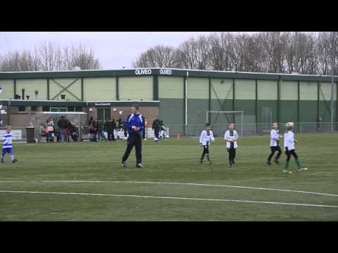 Oliveo F1 - Scheveningen F1 f-jeugd voetbal Pijnacker