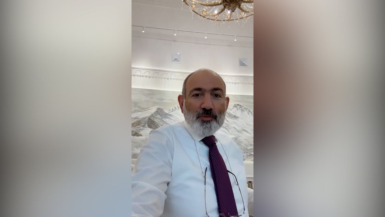 Ժողովրդավարությունը եւ տոտալիտարիզմը՝ մայթի վրա