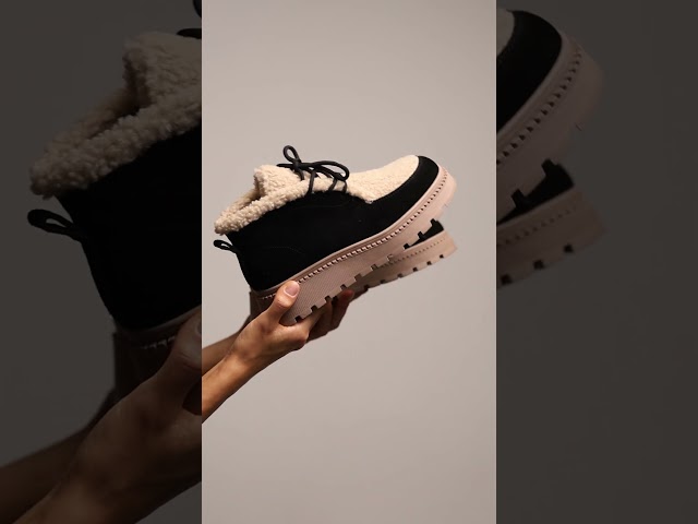 Чоботи жіночі шкіряні байка хутро 592641 Чорний Черевики жіночі замшеві хутро 592875 Чорні