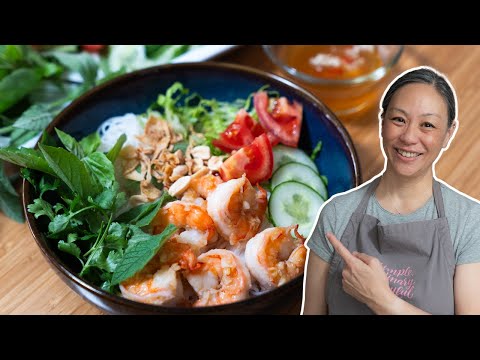 Vietnamese Garlic Shrimp Noodle Salad - Summer Flavours