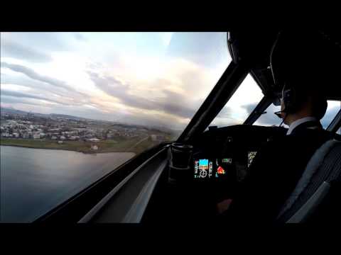 Ísafjörður - Reykjavík Dash 8 cockpit