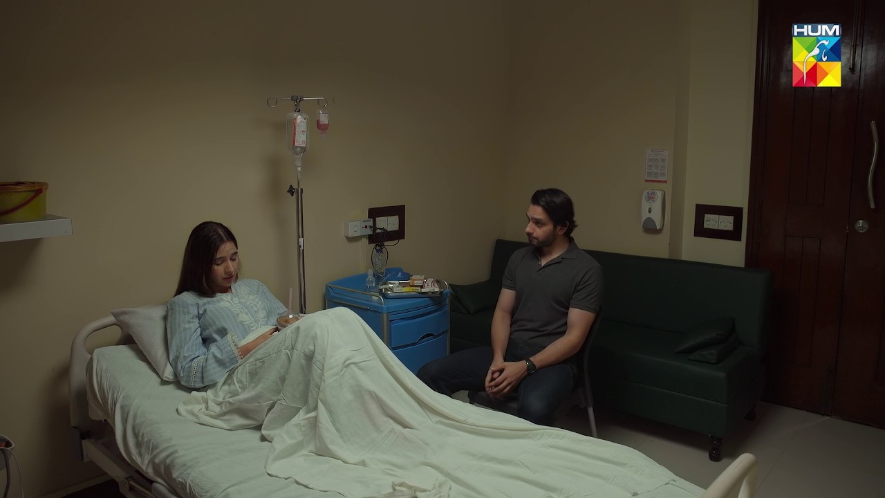 Meray Oper Apna Waqt Barbad Na Karo Aazar..! #sabeenafarooq #margewafa - Hum TV