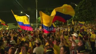 Trump-endorsed de la Espriella holds slim lead in Colombia's election as his rival challenges vote