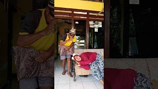 Download lagu swapping mom's pillow #shorts #trending mp3