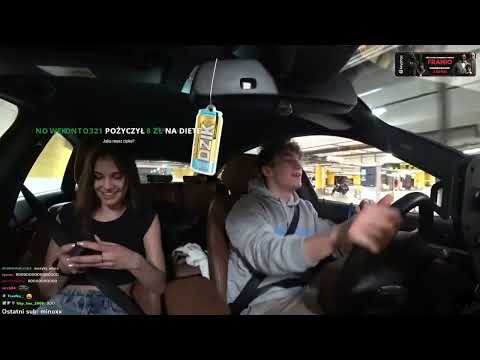 młoda Nikola robi uwu - Franio