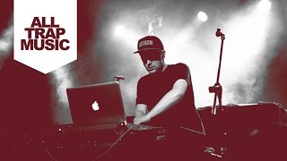 Buku - Booty Clapasuarus