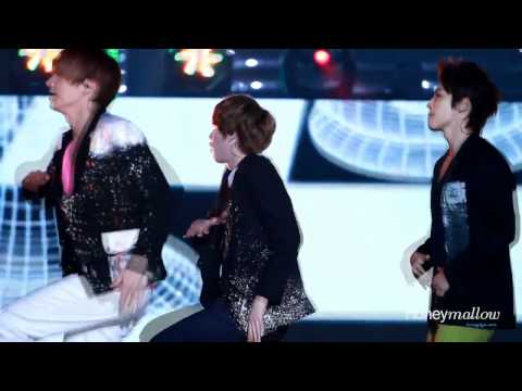 [HD fancam] 110813 Incheon Korean Music Wave Concert - Superman + Mr Simple (Kyuhyun 3)