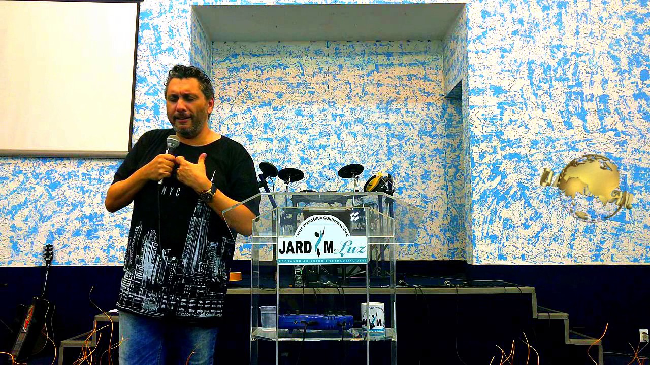 Ágora! Moralismo, relativismo ou a Cruz | Josemar Bessa