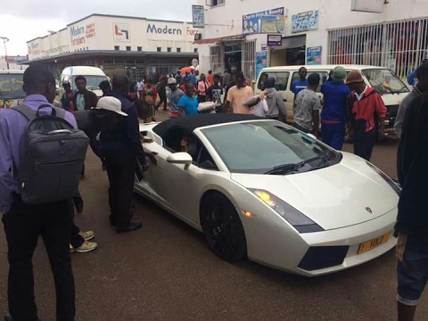 Lamborghini brings Harare to a standstill