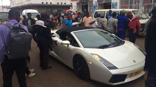 Lamborghini brings Harare to a standstill