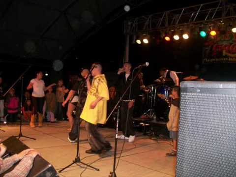 UNTOUCHABLE- GRUMPY-G FT SMOKEY &YOUNG C