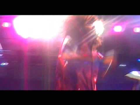 Caparezza - Vengo dalla Luna (live in Molfetta 29/03/2009)