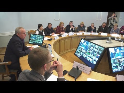 "Прямую телефонную линию" с жителями области провел Николай Шерстнёв (26.12.2018)