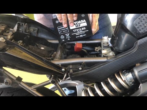 Battery Yuasa YTX12-BS Versys 650 activate & replace - DIY