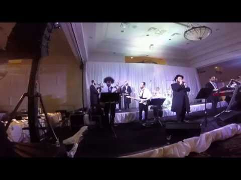 Shloime Daskal Singing Yaakov Shwekey's "Hein Am" with Meshorerim Choir- A Team Orchestra