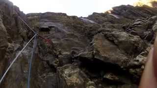 preview picture of video 'Escalade du Mur de la Cascade à Gavarnie'