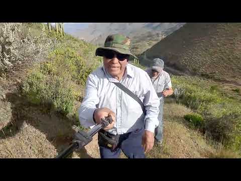 Papá viajero subiendo al Volcán mellizos andagua prov. Castilla areq. Perú 2026.