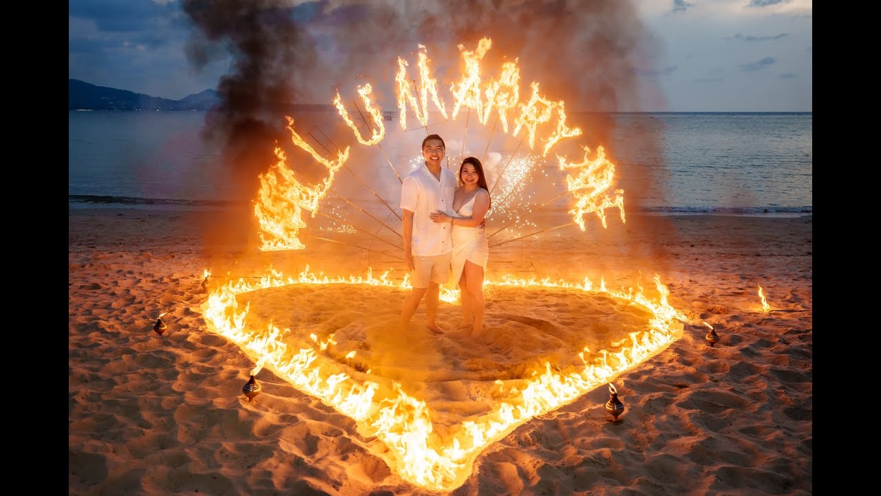 Fantastisk overraskende ægteskabsforslag på stranden i Phuket af Wedding Planner Skræddersyede oplevelser