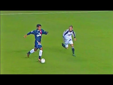 Ronaldinho vs Guingamp (07/02/2001)