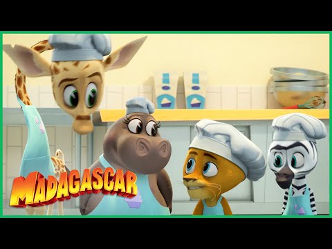 Capa de Madagascar | Fazendo Cupcakes | Desenhos Animados em Português