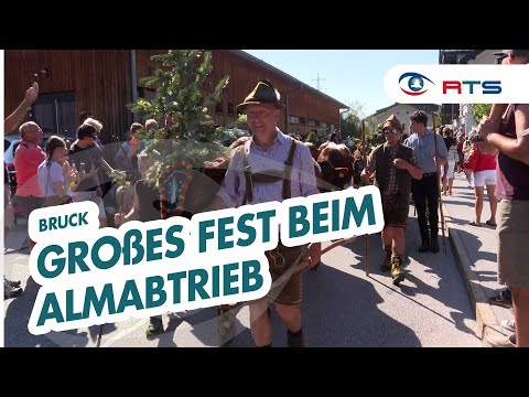 Großes Fest zum Almabtrieb in Bruck